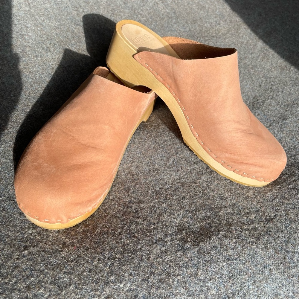 Bryr worker clogs, clay, sample sale